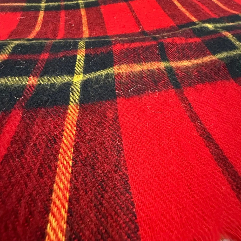 Vintage Wool Red Black 52‎ x 52 Soft Warm Throw Blanket
